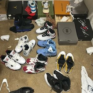 Jordan all sz 8.5 9 u can get 4 for 500 or get 5 for 550